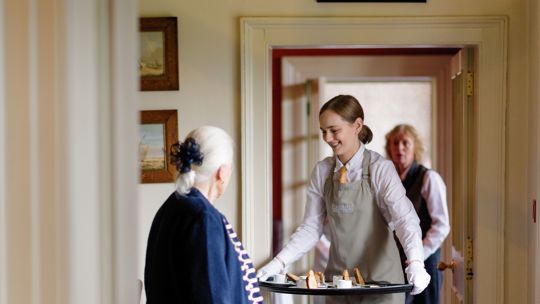 corporate events waitress at Virginia Park Lodge 